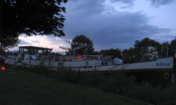 aug-1-2.jpg (117307 Byte)